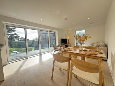 Falmouth, Falmouth, TR11 - Photo 2