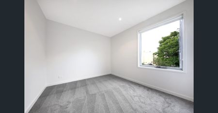 2-Storey Renovated Townhouse - Photo 3