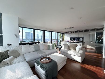 4 bedroom apartment to rent - Photo 3
