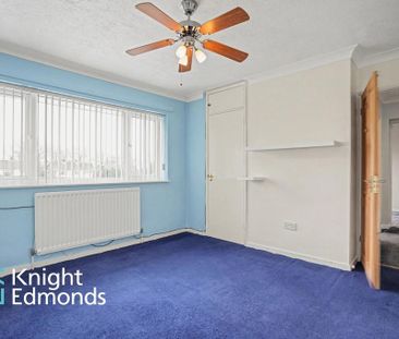 4 bedroom semi-detached house to rent - Photo 6