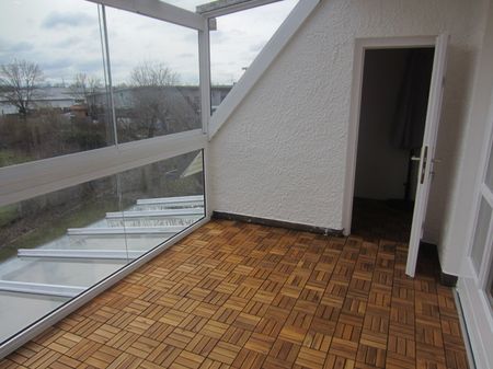 Erstbezug nach Renovierung Dreizimmerwohnung mit Poolbenutzung, Garten und Balkon und Einbauküche - Foto 4