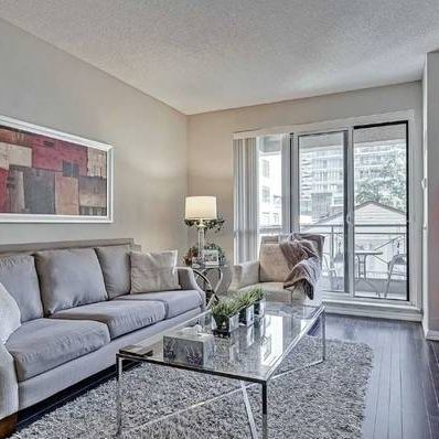 BSN condo: Furnished 1 plus den condo @ Yonge & Bloor - Photo 4