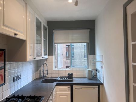 1 Bed Flat, Buckingham Gate, SW1E - Photo 5