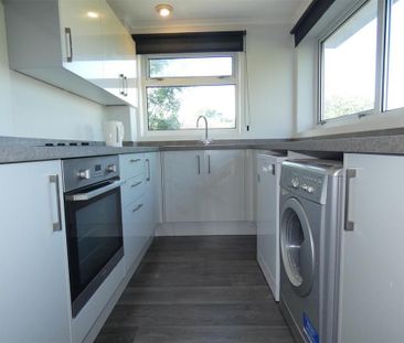 2 bedroom maisonette to rent - Photo 3