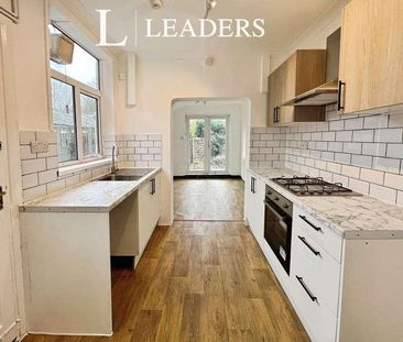 Hawthorn Bank, Spalding, Lincolnshire, PE11 - Photo 5