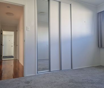 FULLY RENOVATED 3brm STUNNER IN EPSOM, DGZ, UNI - Photo 6