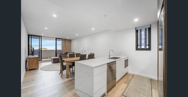 For Lease – Spacious North-Facing Apartment in the Heart of Liverpool - Photo 1