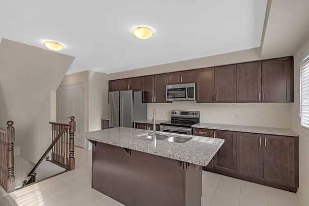 For Lease - 133 Christopher Road, Oakville, Ontario - Photo 1