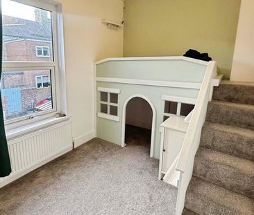 2 bedroom end of terrace house to rent - Photo 6