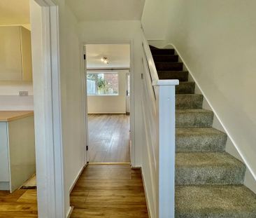 2 bedroom end of terrace house to rent - Photo 6