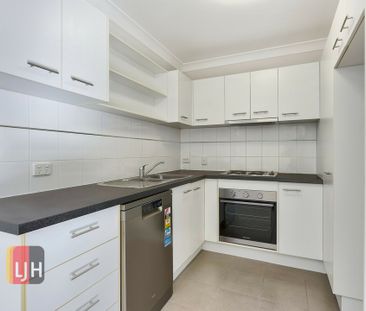 SPACIOUS 3 BEDROOM UNIT IN CHERMSIDE - Photo 5
