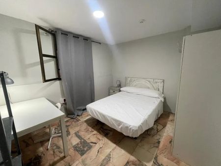 Calle Porvenir, Sevilla, Andalusia 41013 - Photo 5