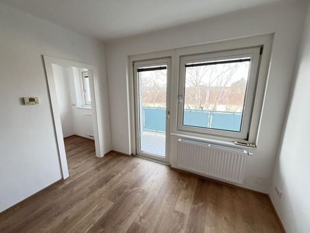 2-Raum-Wohnung mit Balkon Nähe Krankenhaus - Steinfeldstraße 17/15 - Photo 3