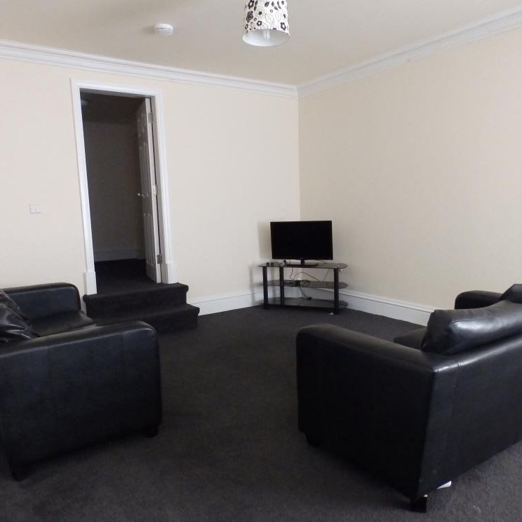 2 bedroom house share to rent - Photo 1