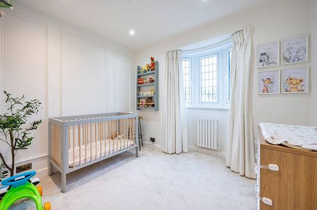 4 bedroom semi-detached house to rent - Photo 5