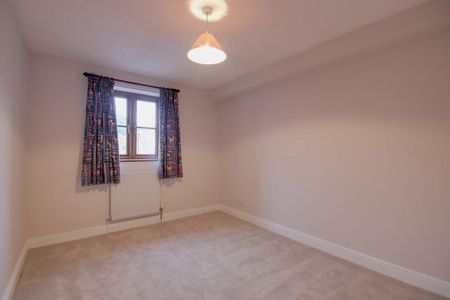 4 bedroom terraced house to rent - Photo 5