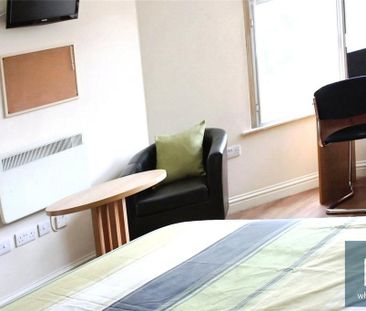 1 bedroom penthouse to rent - Photo 4