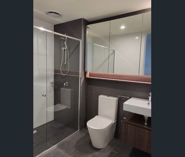 this near NEW luxury high-rise apartment, short distance walk to We... - Photo 2