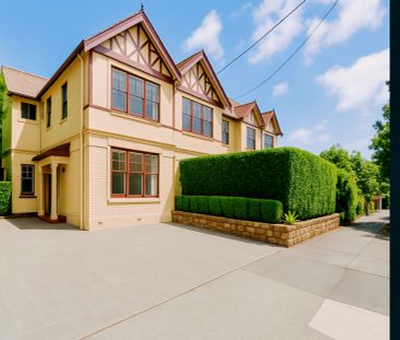 INSULR, Sydney - Photo 1