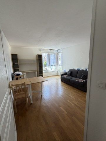 Location Appartement 1 pièce 32m² PARIS 13ème - Photo 2