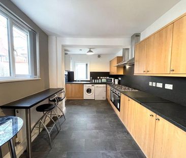 5 bedroom terraced house to rent - Photo 2