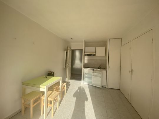 Location Appartement 1 pièce 21m² NICE 06300 - Photo 1