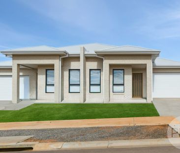 2/160 Muttama Parade, Gobbagombalin NSW 2650 - Photo 5