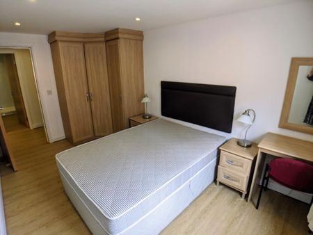 2 bedroom flat to rent - Photo 3