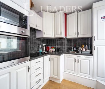 4 bedroom apartment to rent Alhambra Road, Southsea, PO4 - Photo 4