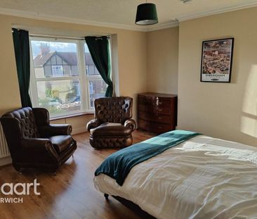 5 bedroom detached house to rent - Photo 3