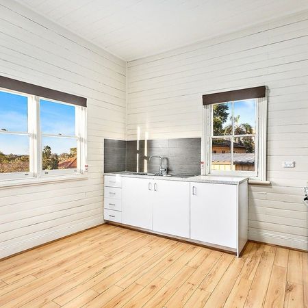 Older style neat and tidy three bedroom home - Photo 3