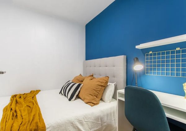 Calle del Pez Austral, Madrid, Community of Madrid 28007