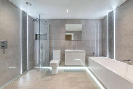 3 bedroom flat to rent - Photo 5