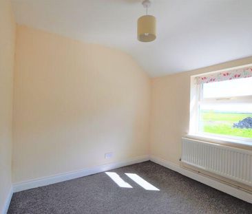 3 bedroom detached house to rent - Photo 2