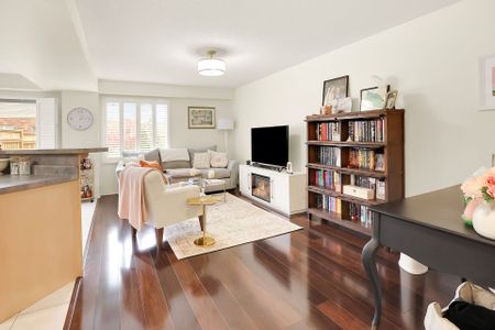 For Lease - 19 Beech Street, Grimsby, Ontario - Photo 2