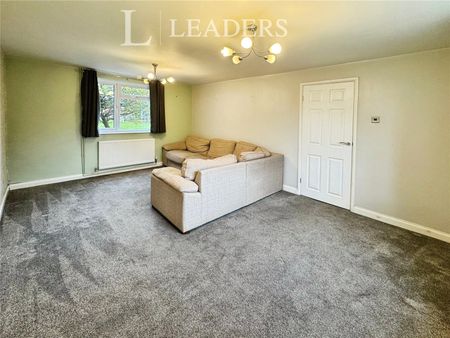 3 bedroom house to rent Bay View Crescent, Little Oakley, CO12 - Photo 2