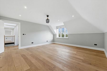 Exceptional detached home available to rent in Radlett. - Photo 4