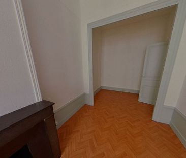 Appartement T2 A Louer - Lyon 7eme Arrondissement - 64.42 M2 - Photo 3