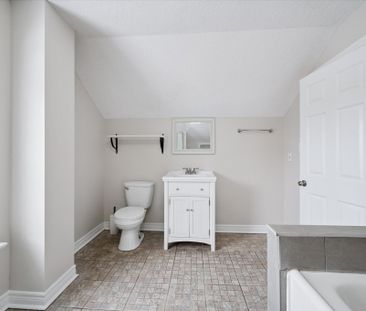 For Lease - 26 Bergey Street Unit# 1, Cambridge, Ontario - Photo 5