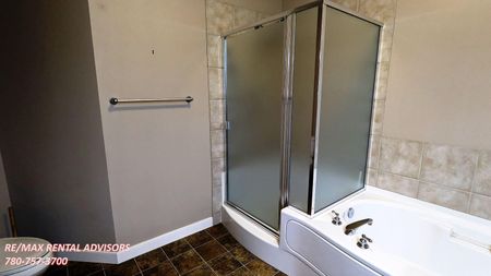 #434 10 Discovery Ridge Close Southwest - Photo 2