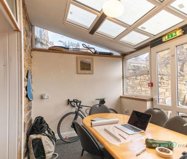 6 bedroom terraced house to rent - Photo 5