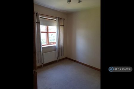 2 bedroom end of terrace house to rent - Photo 3