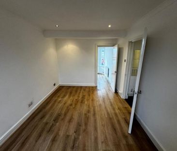 Montagu Road, London - Photo 4