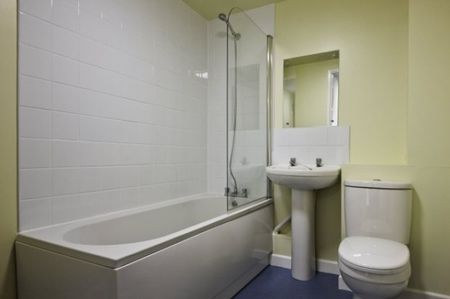 6 Bed - 6 Bed Flat Brayford Court - Photo 5