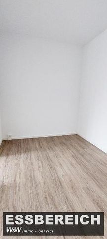 3 Zimmer, Balkon und EBK frisch saniert - Photo 2