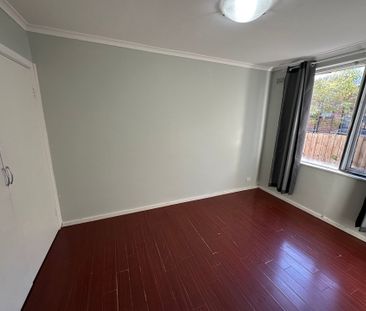 2 Bedroom Unit in the Heart of Dandenong - Photo 2