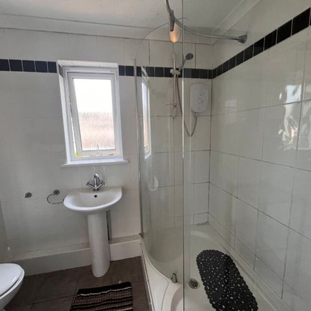 Eastland Place, Neath, SA11 - Photo 4