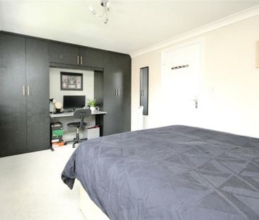 4 bedroom semi-detached house to rent - Photo 5