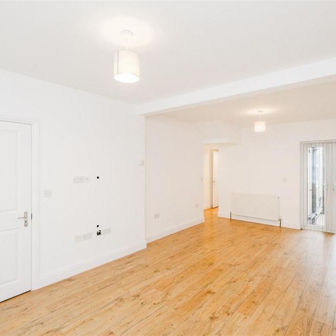 4 bedroom house to rent - Photo 1