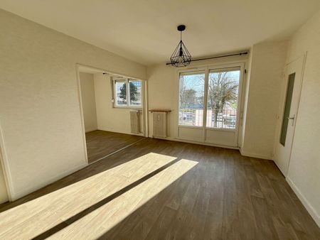 Location Appartement 4 pièces 80m² - Photo 3
